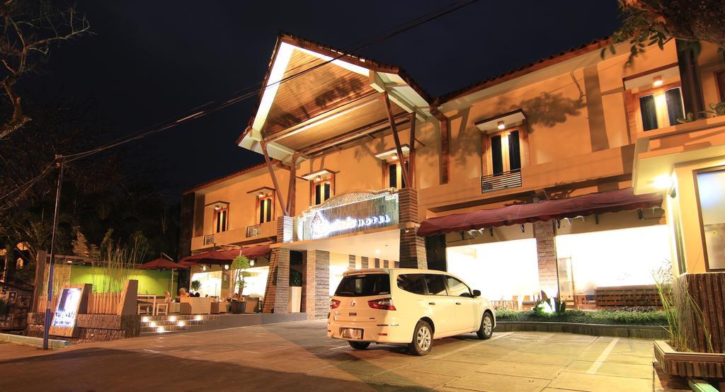 Syailendra Hotel Syariah جيبارا المظهر الخارجي الصورة